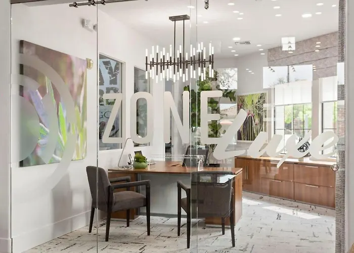 Cozysuites By The Stadium With Pool 12 * Glendale