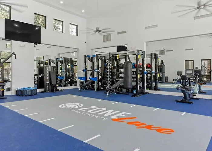 Cozysuites By The Stadium With Pool 12