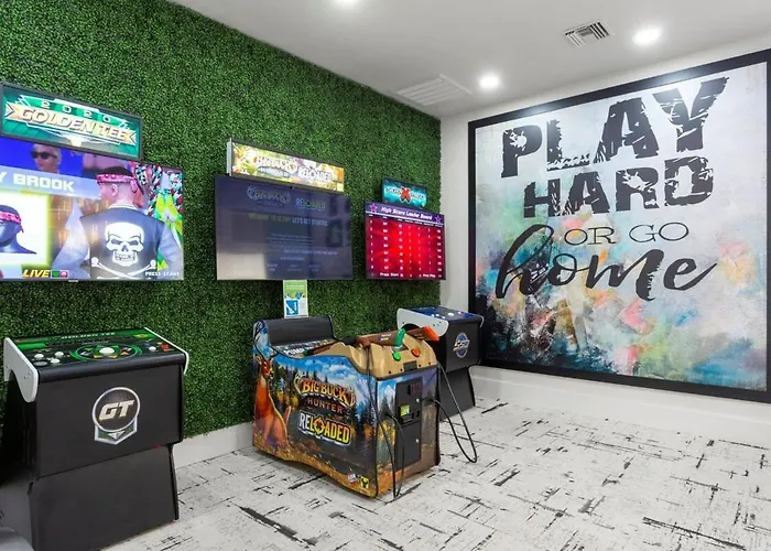 Cozysuites By The Stadium With Pool 12 Apartment *