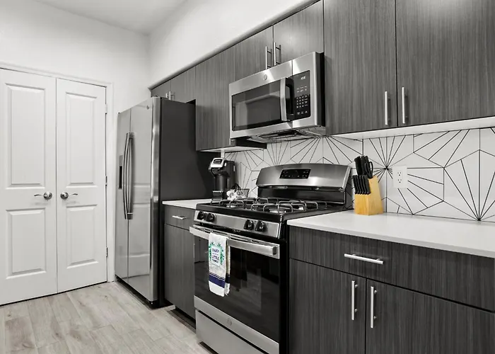 Apartment Cozysuites By The Stadium With Pool 12 Glendale